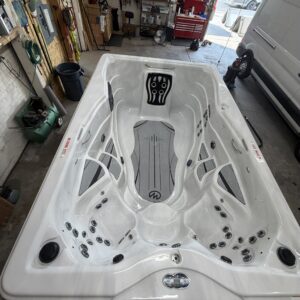 H2X Trainer 12 Master Swim Spa